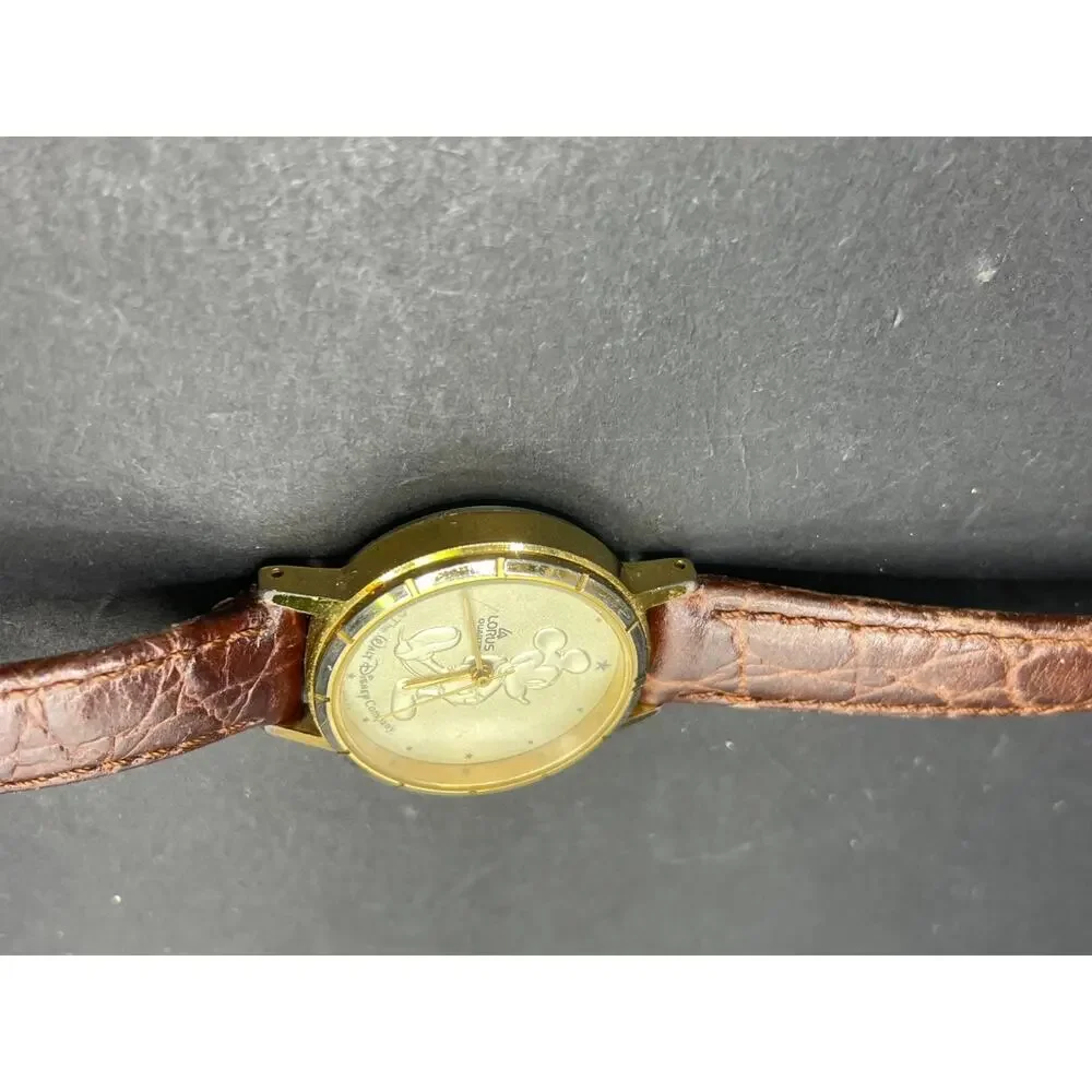 Vintage Disney Lorus Mickey Mouse Watch Gold Tone Brown Leather Band 26mm